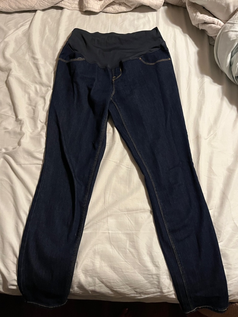 Old Navy Maternity Wow Skinny Jeans with Full Panel - Size 8